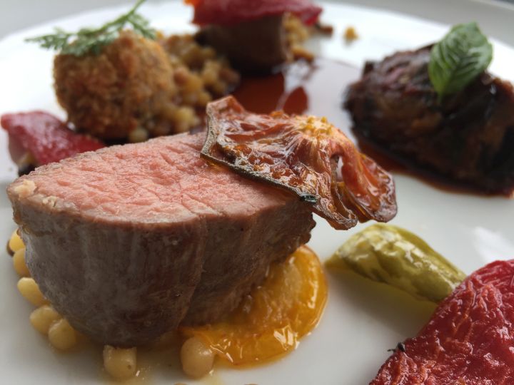 Coscia e praline d’agnello nuart  Melanzane, pomodoro, Asmonte