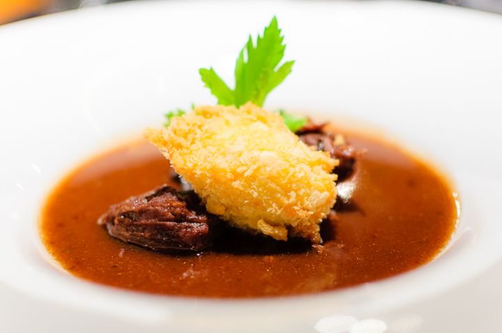 Veal cheeks in natural gravy with mascarpone cheese 