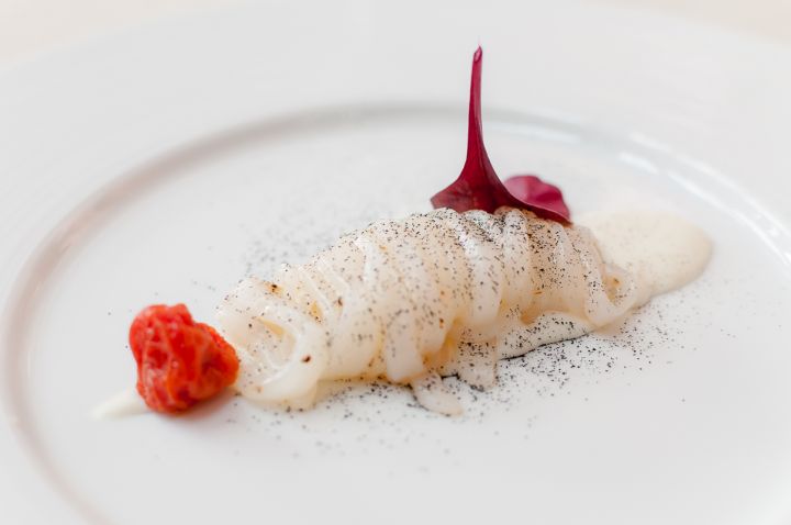 TAGLIATELLE DI CALAMARI , AGLIO, OLIO E PEPERONCINO