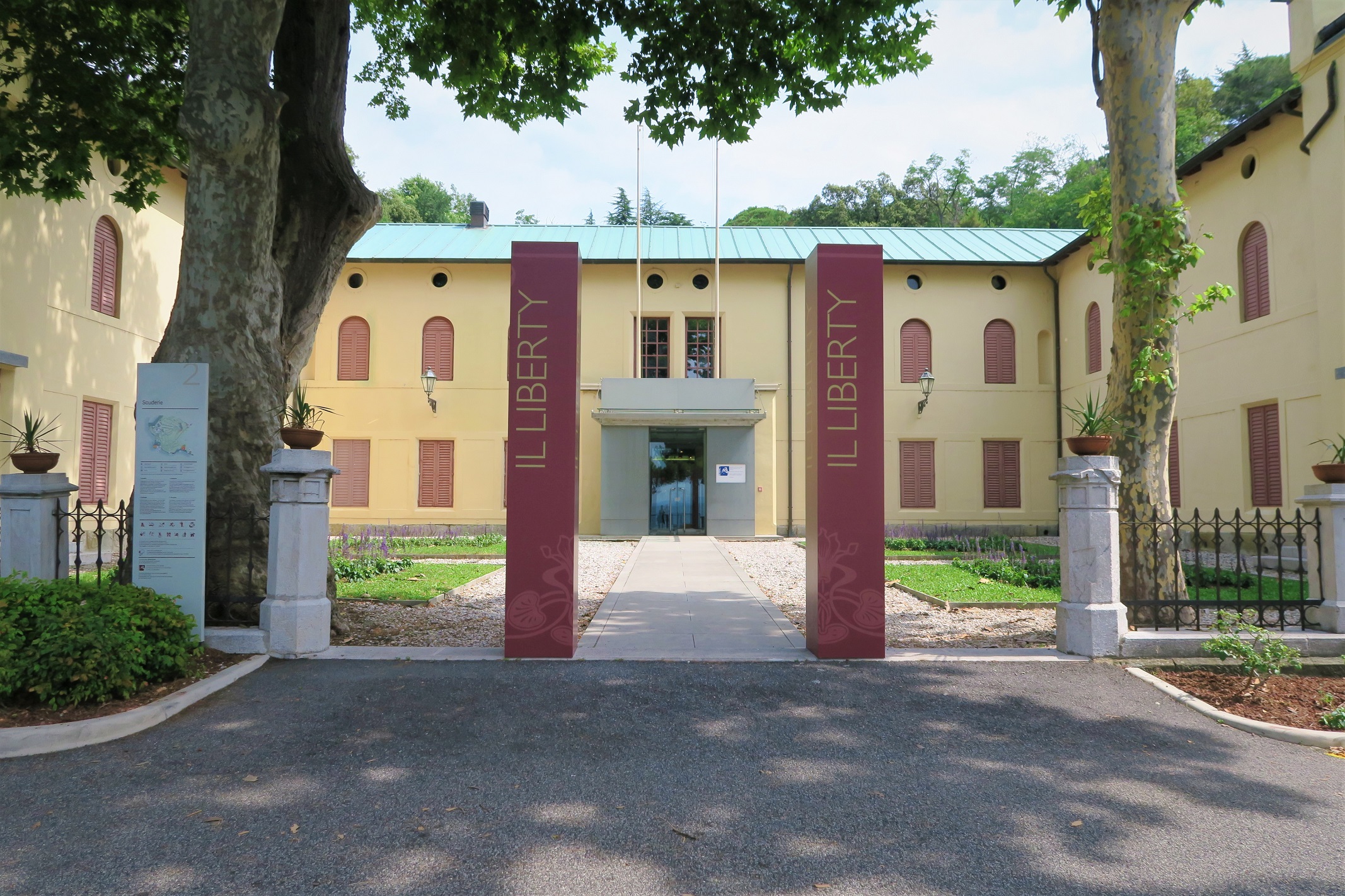 missclairelibertycastellodimiramare03
