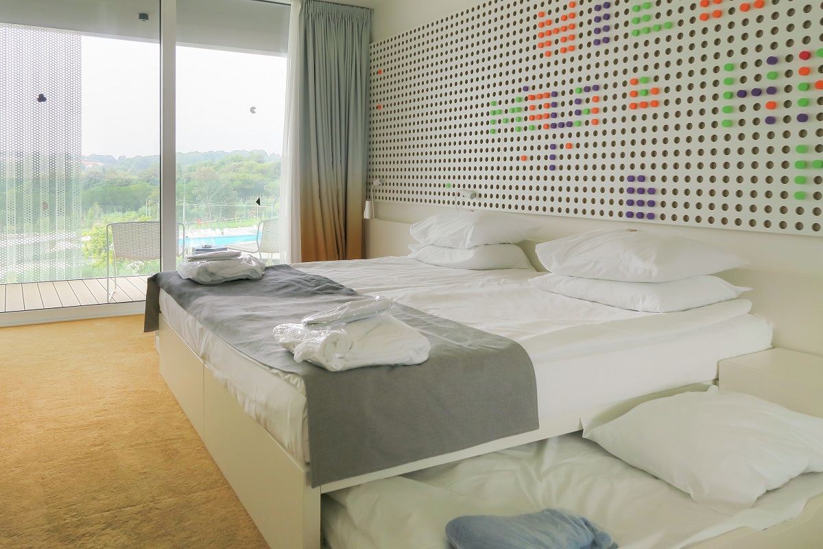 miss_cliare_hotel_amarin-1000
