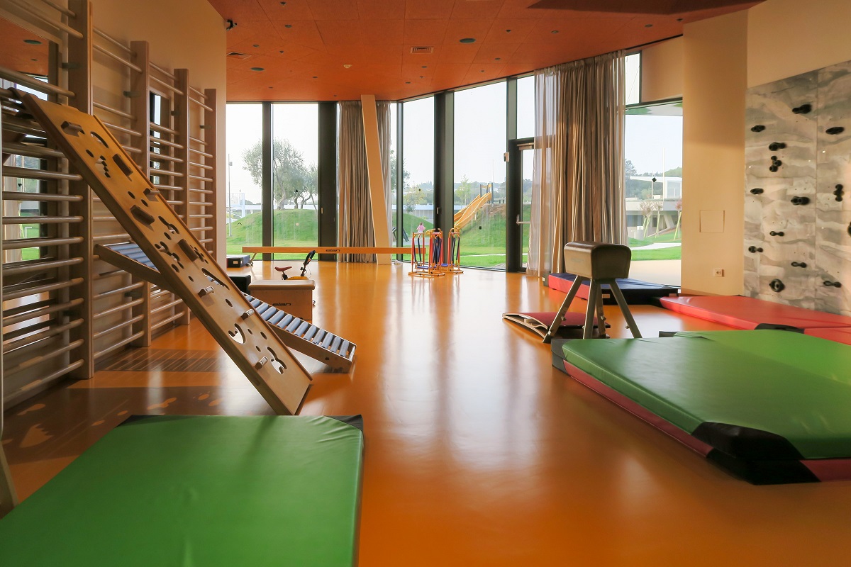 miss_cliare_hotel_amarin-1015