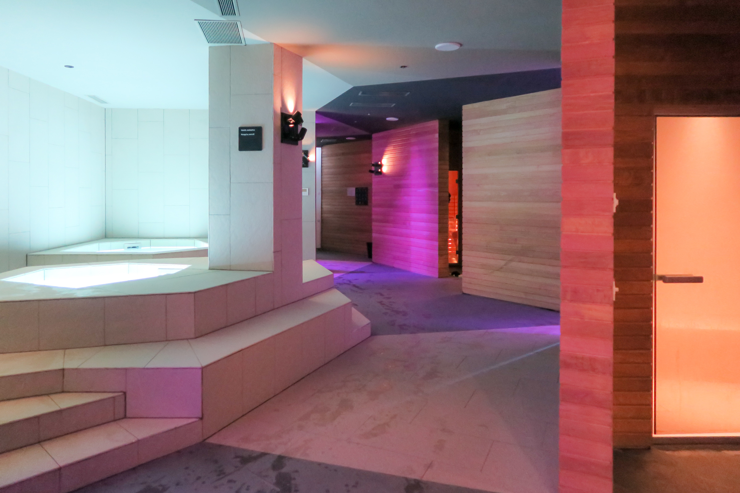 miss_cliare_hotel_amarin-1025
