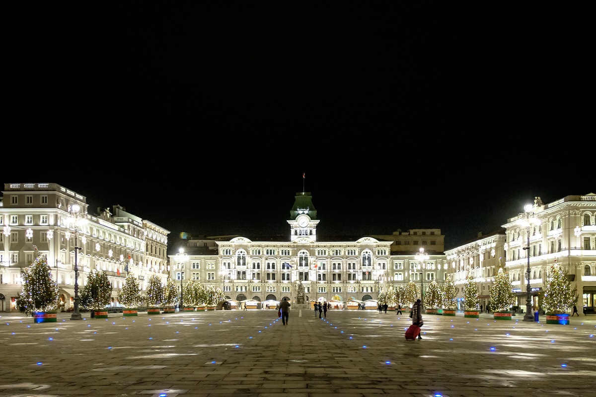 Trieste Natale Immagini.Trieste Sono Andata A Scoprire Il Mercatino Di Natale E Missclaire